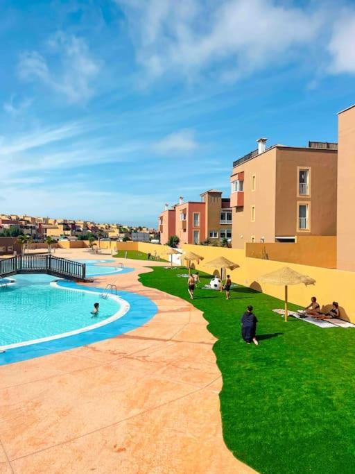 Apartamento Casa Bamboo Corralejo, Espacioso, Piscina Y Parking 外观 照片